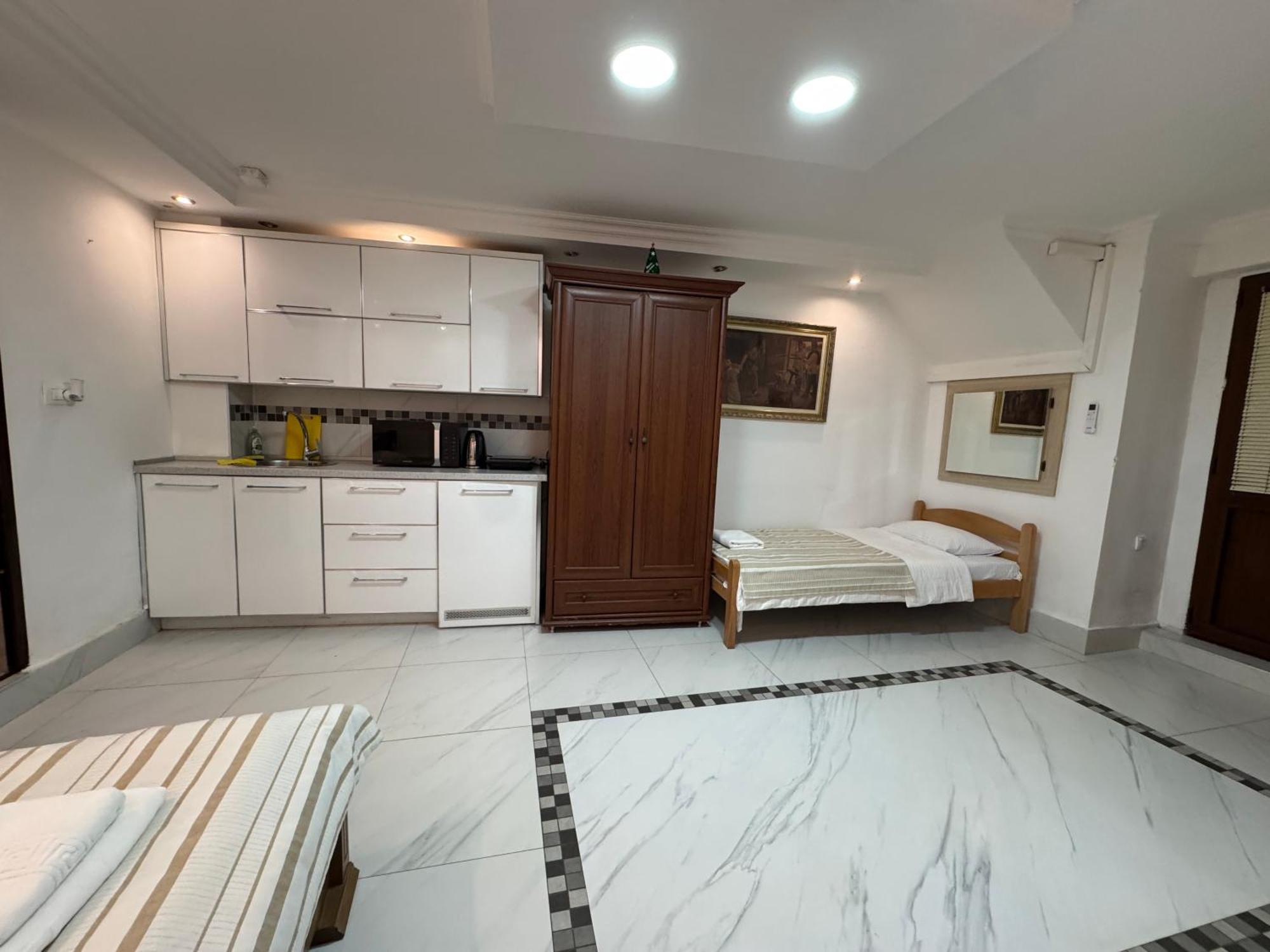 Vita Mundo Hotel โกตอร์ ภายนอก รูปภาพ